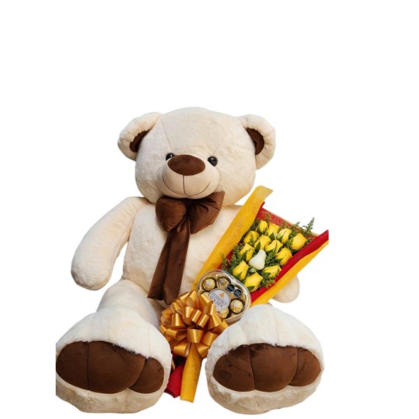Oso de peluche con buquet de rosas amarillas, una rosa blanca y chocolates Ferrero Rocher.