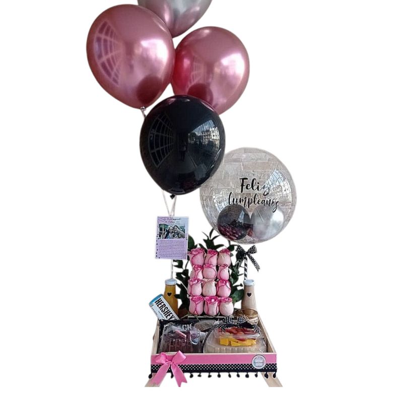 Desayuno Premium – Arreglo Floral con 12 Rosas, Tortas y Detalles Especiales