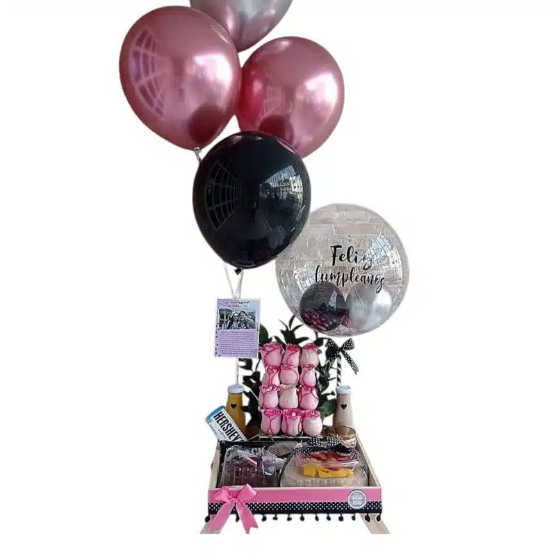 Desayuno Premium – Arreglo Floral con 12 Rosas, Tortas y Detalles Especiales