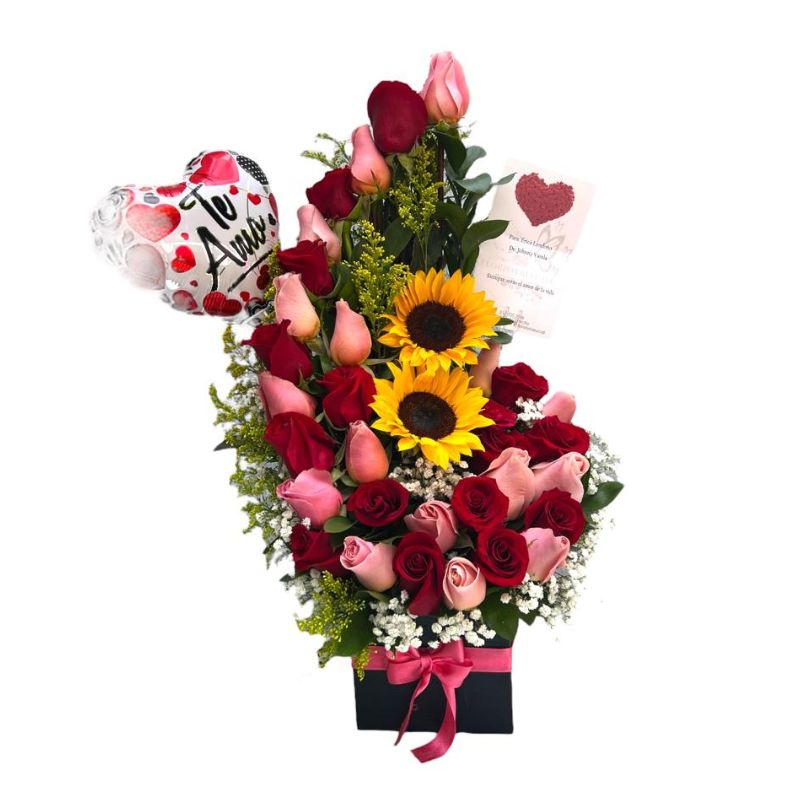 Arreglo floral media luna con rosas surtidas, girasoles y globo decorativo