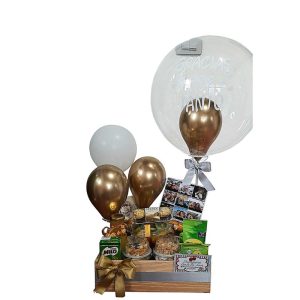 Desayuno sorpresa con Milo, Ferrero, fotos y base de madera