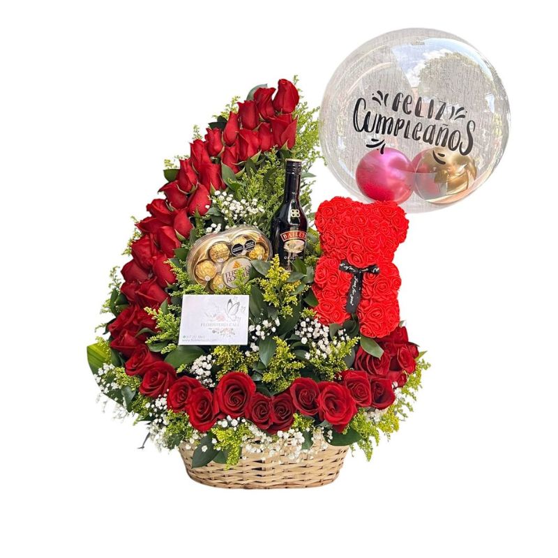 Arreglo con 45 rosas, Ferrero corazón, un oso en fomi y globo personalizado