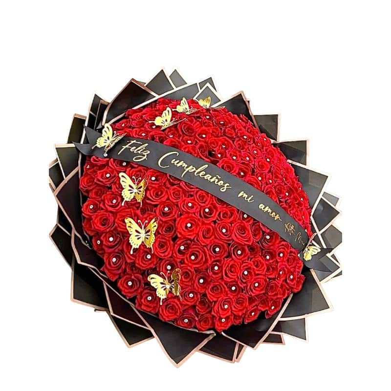 Buchón de 150 Rosas con Perla y Mariposa Decorativa