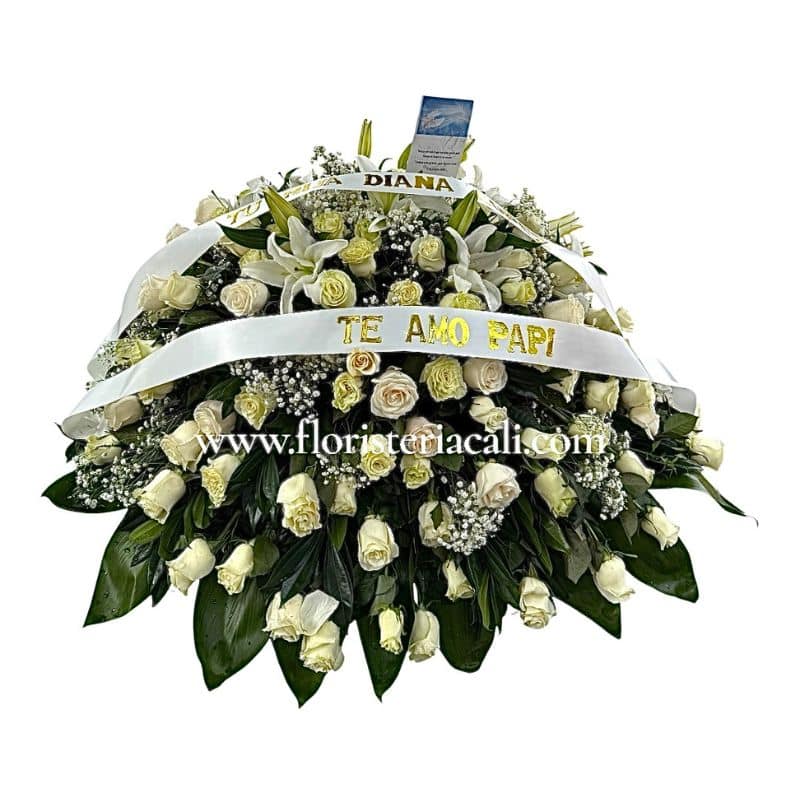 Cubre Caja Fúnebre con Rosas, Lirios y Follaje con Perla Decorativa